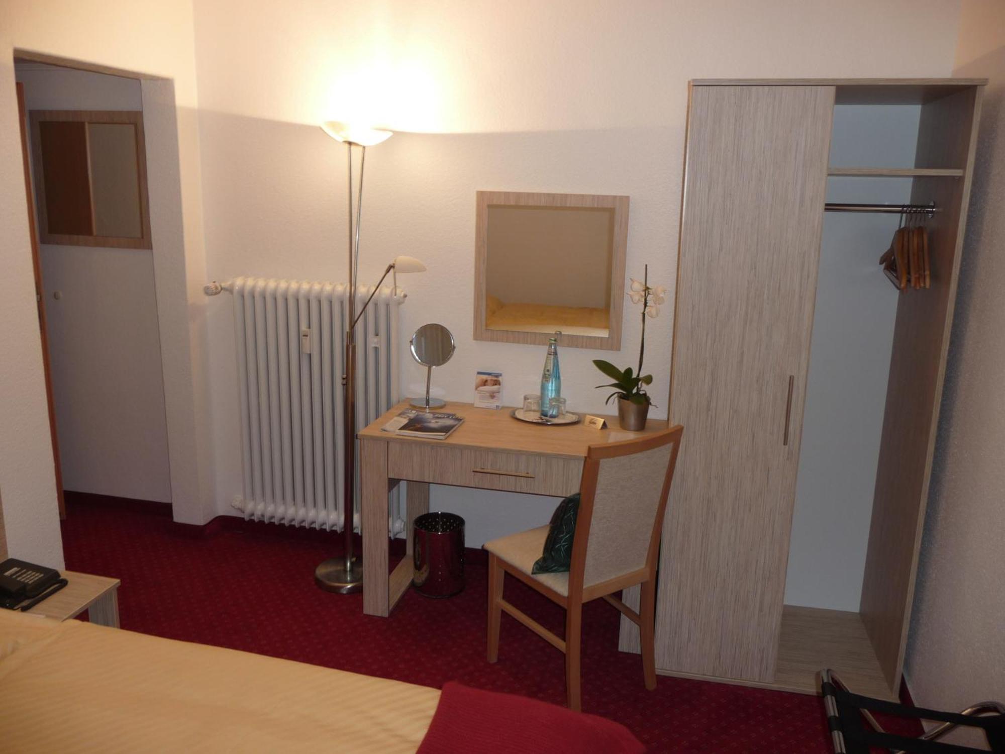 Hotel Sechzehn Leverkusen Dış mekan fotoğraf