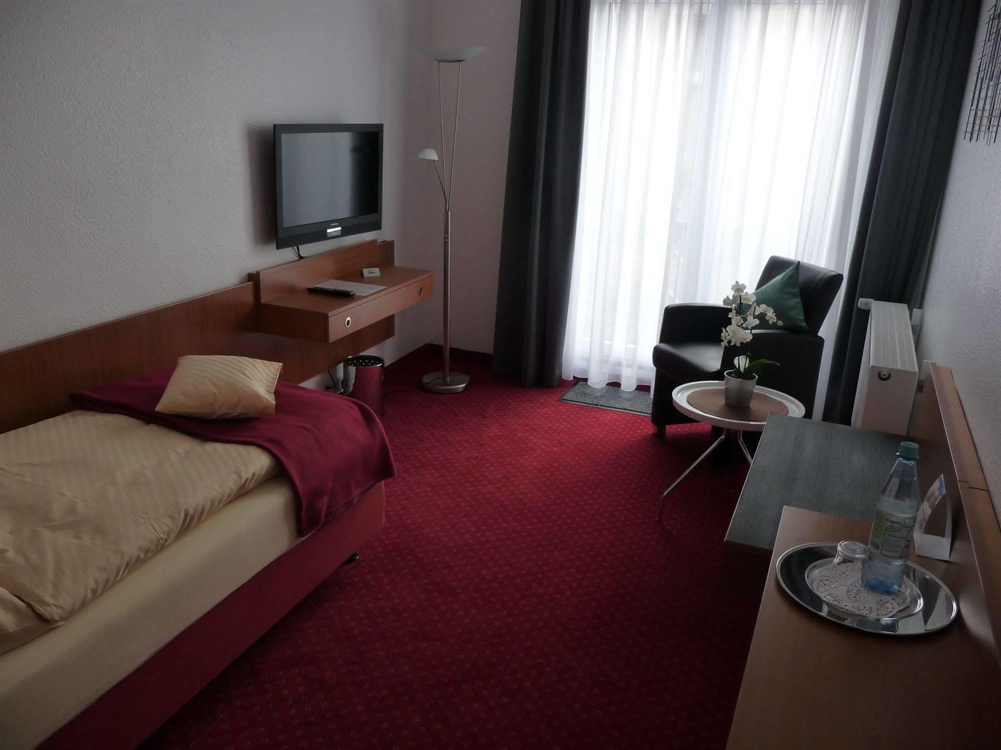 Hotel Sechzehn Leverkusen Dış mekan fotoğraf