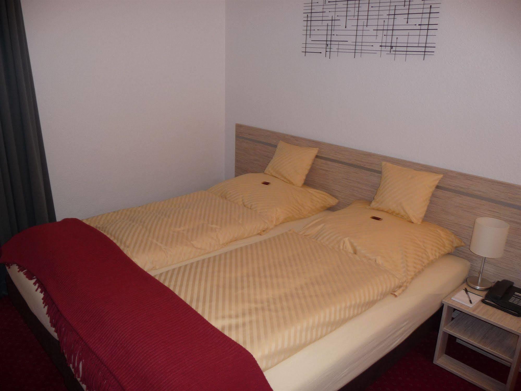 Hotel Sechzehn Leverkusen Dış mekan fotoğraf