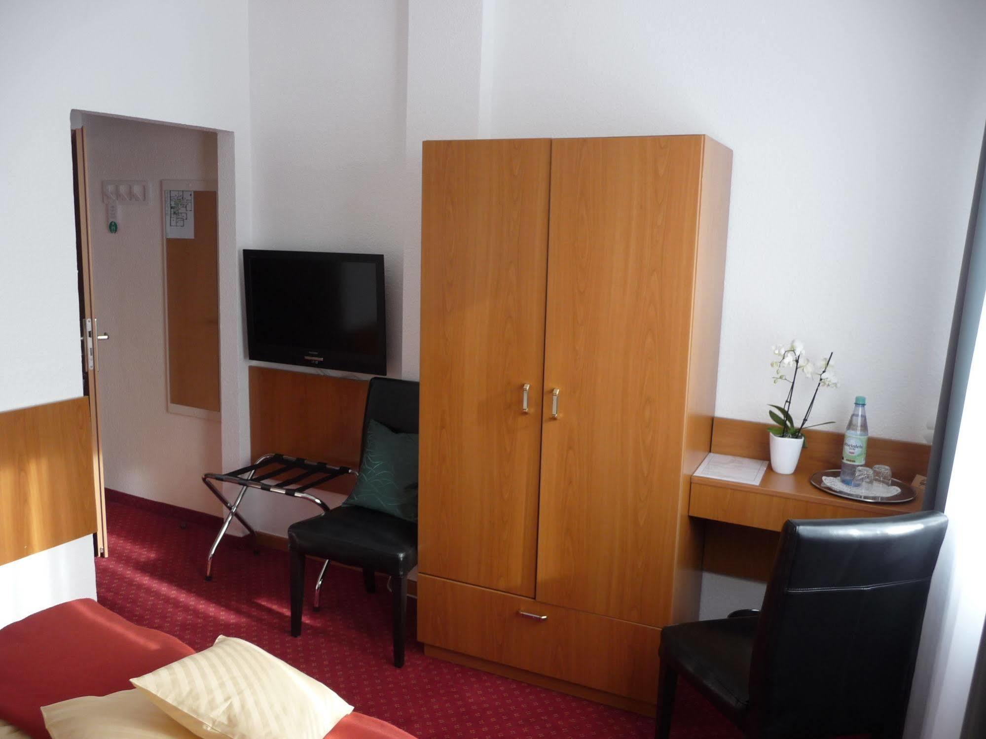 Hotel Sechzehn Leverkusen Dış mekan fotoğraf