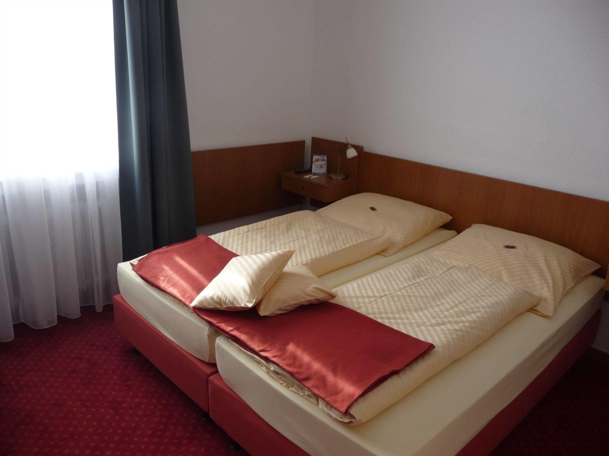 Hotel Sechzehn Leverkusen Dış mekan fotoğraf